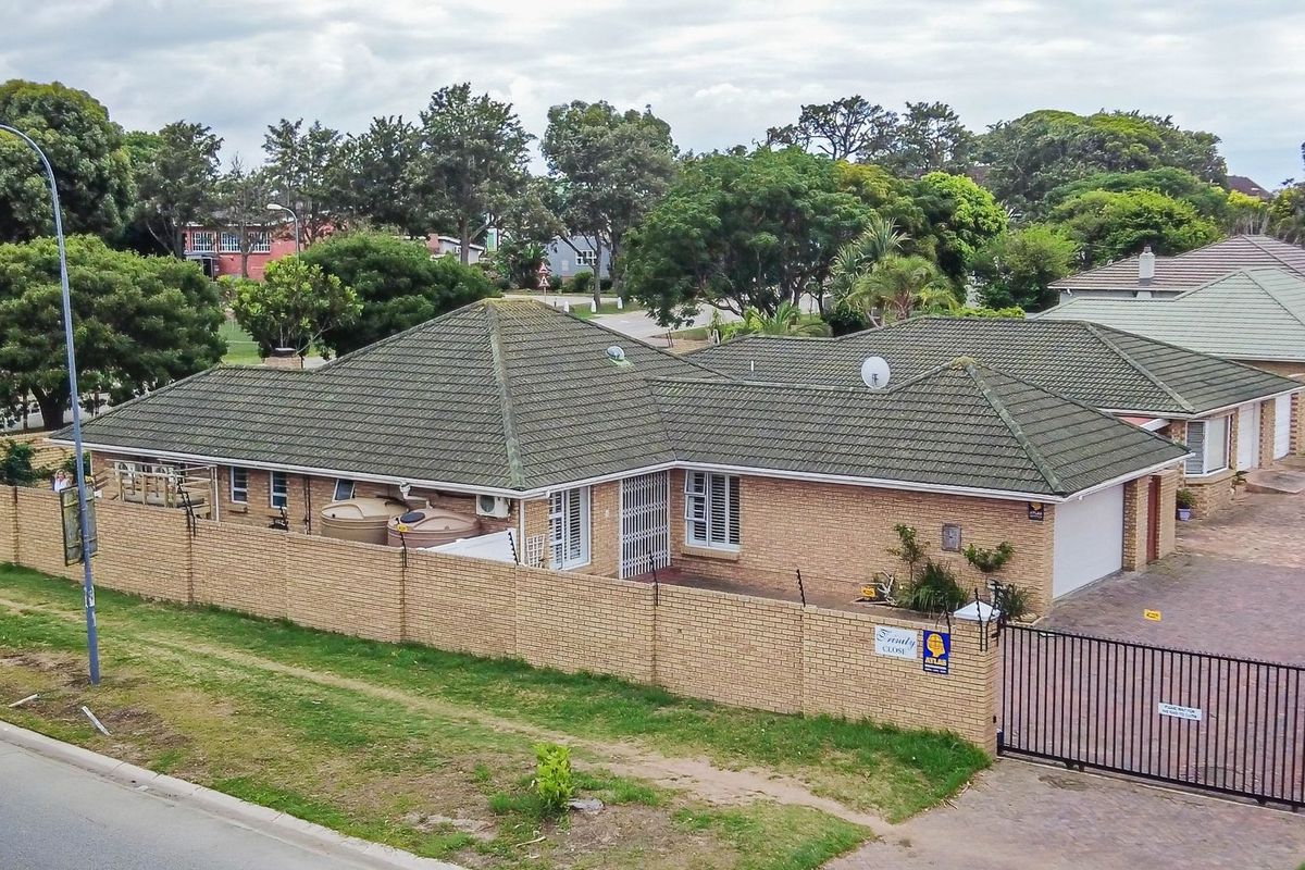 Neat-as-a-Pin & Fully Renovated – Just Move In and Enjoy! - Photo 2