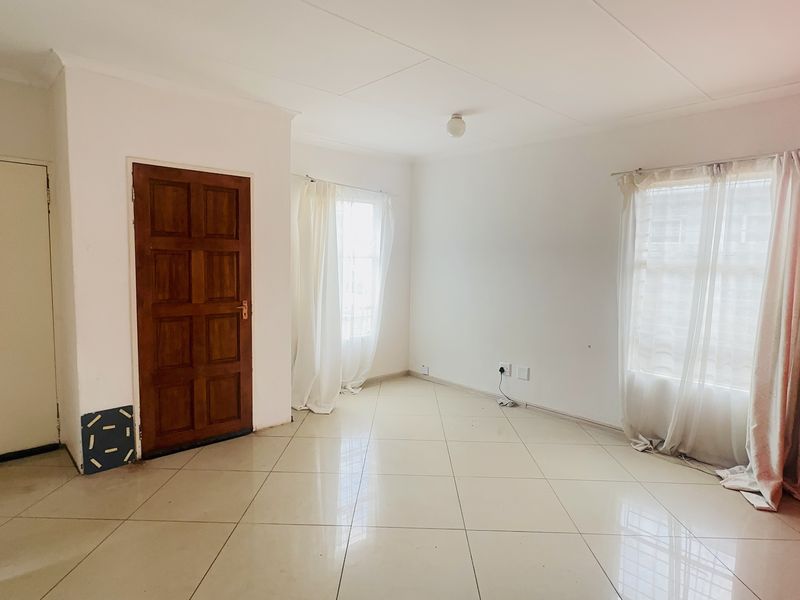 Affordable Gem with Big Potential in Salfin - Photo 3