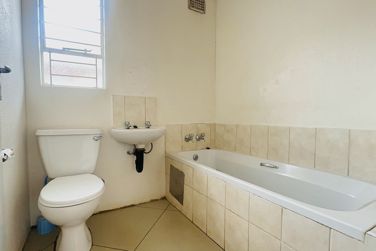 Affordable Gem with Big Potential in Salfin - Photo 5