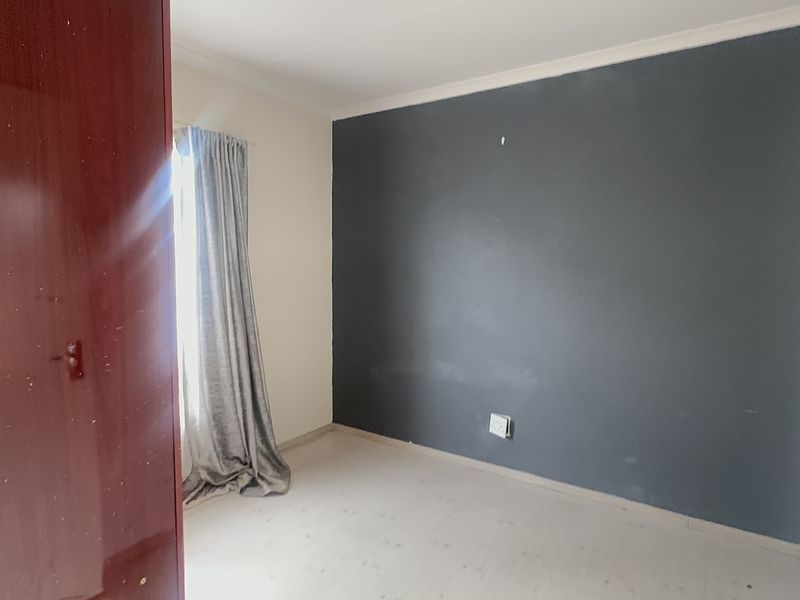 Affordable Gem with Big Potential in Salfin - Photo 10