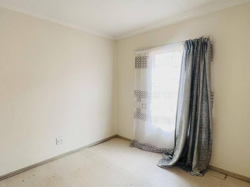 Affordable Gem with Big Potential in Salfin - Photo 7