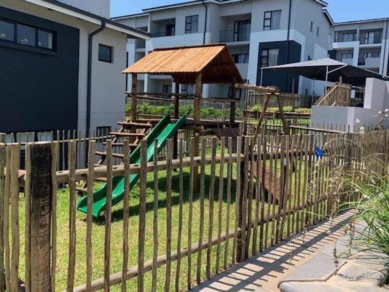 SITUATED IN A SOUGHT AFTER ESTATE ON  THE NORTH COAST 2 BEDROOM, 2 BATHROOM APARTMENT TO RENT - Photo 3