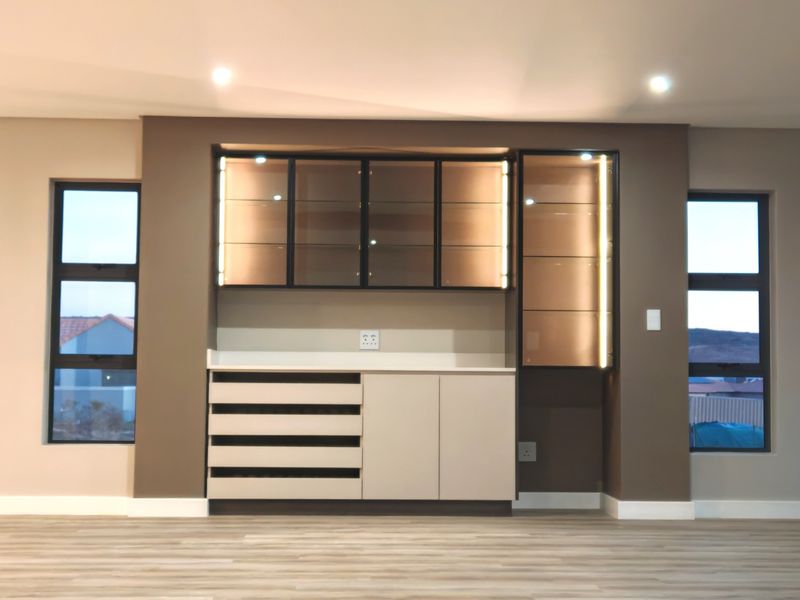 Elevated Living with Expansive Views - Photo 3