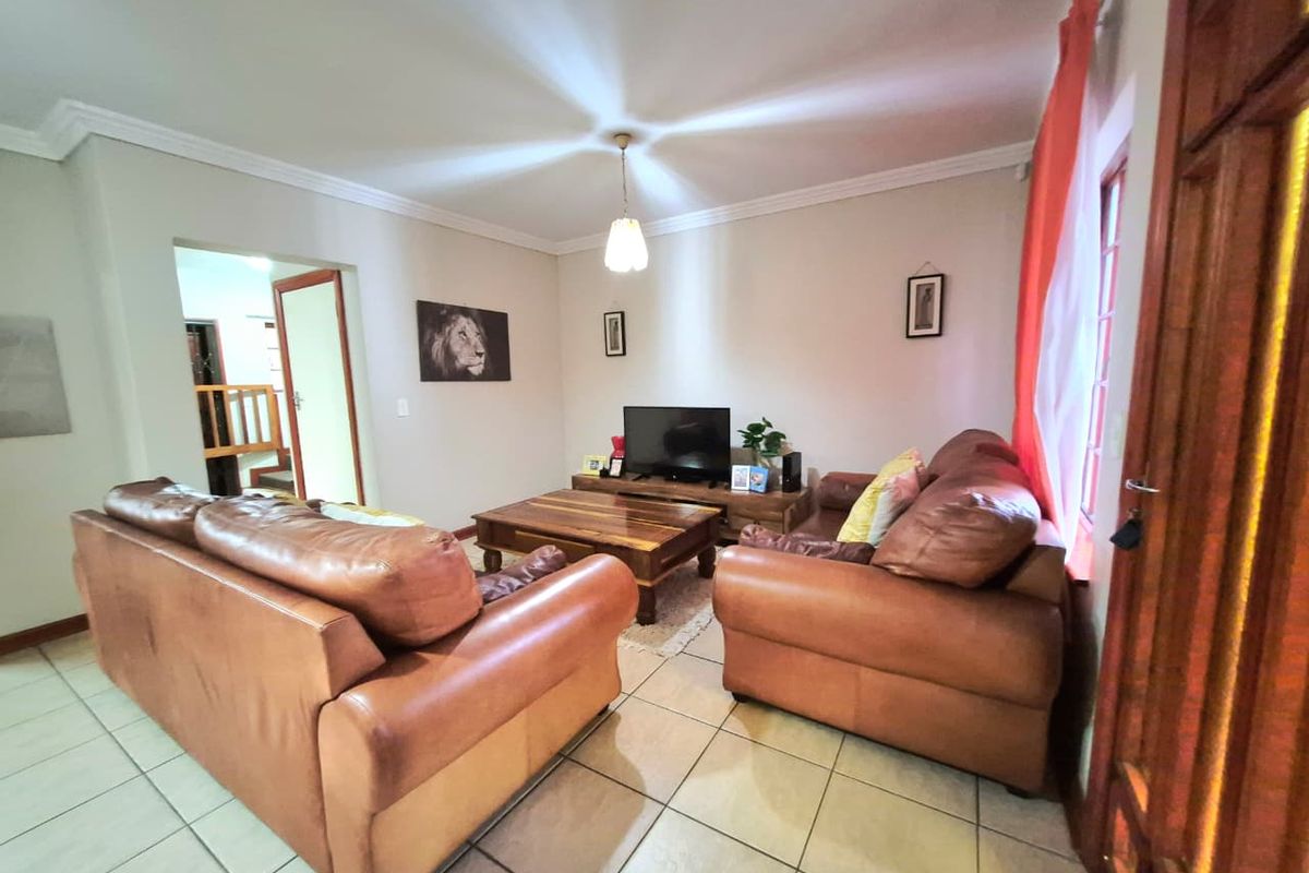 3-Bedroom Townhouse in Secure Complex with Private Garden – Empangeni - Photo 4