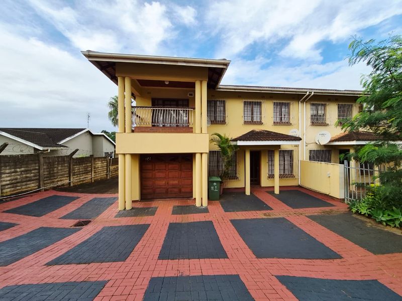 3-Bedroom Townhouse in Secure Complex with Private Garden – Empangeni - Photo 2