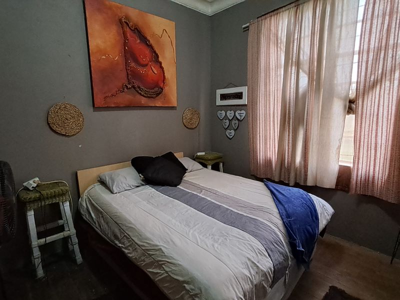 Charming 2-Bedroom Gem in the Heart of town – Perfect for First-Time Buyers or Investors - Photo 3