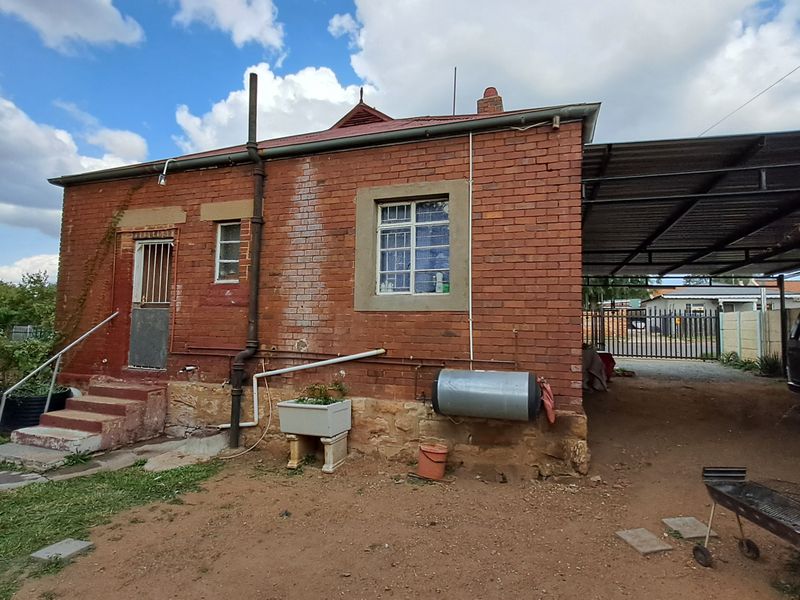 Charming 2-Bedroom Gem in the Heart of town – Perfect for First-Time Buyers or Investors - Photo 7