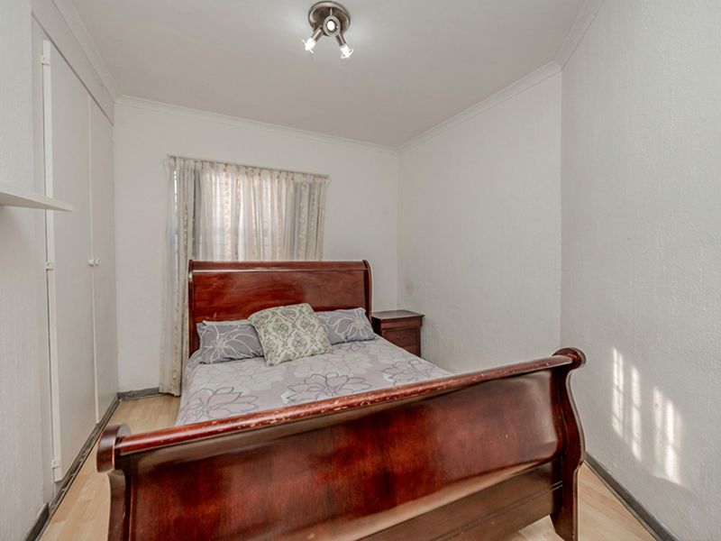 Stunning 3-bedroom Gated Estate in Wilgeheuwel, Roodepoort—Luxury Living Awaits! Don't miss out! - Photo 8