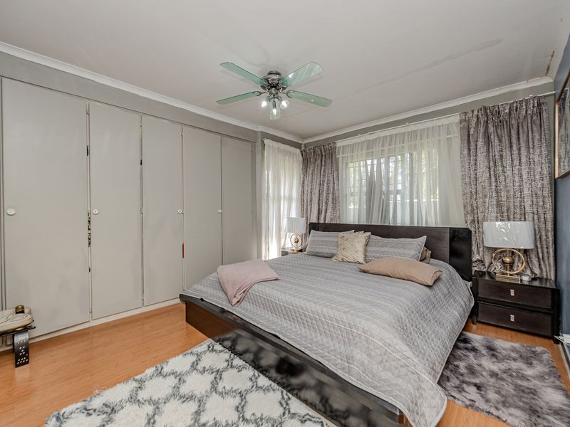 Stunning 3-bedroom Gated Estate in Wilgeheuwel, Roodepoort—Luxury Living Awaits! Don't miss out! - Photo 7