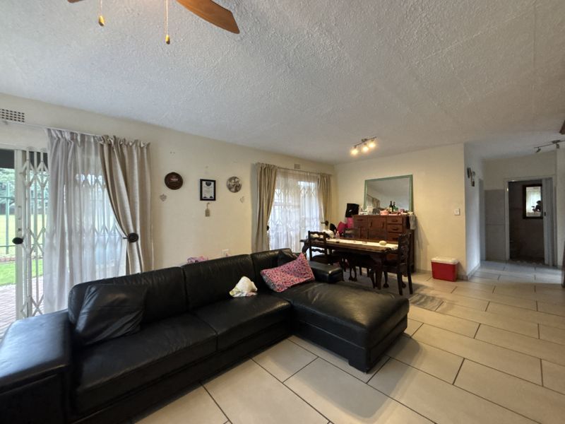 Investor Opportunity – 3 Bedroom Townhouse with Long-Term Tenants - Photo 7