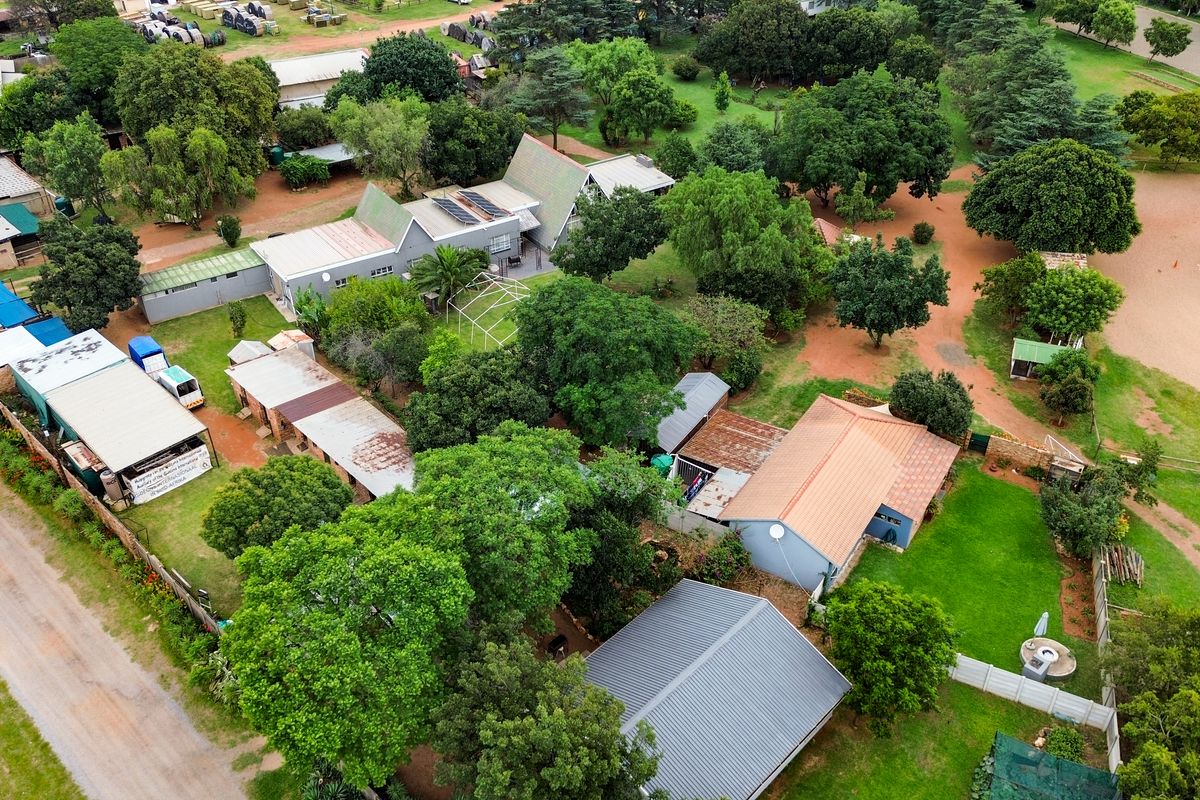 Bidding to start from R3,500,000!! Live Auction!! Farm Property with houses for Sale - Photo 4