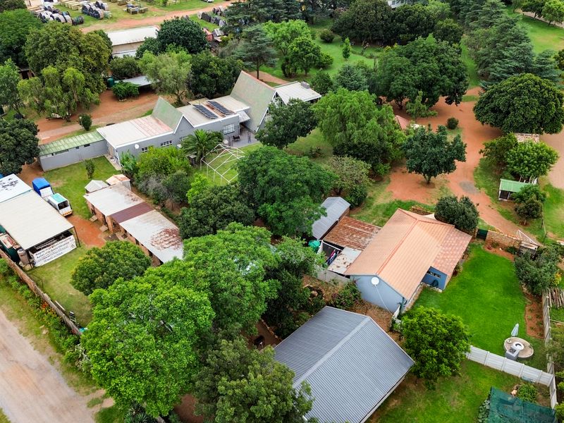 Bidding to start from R3,500,000!! Live Auction!! Farm Property with houses for Sale - Photo 4