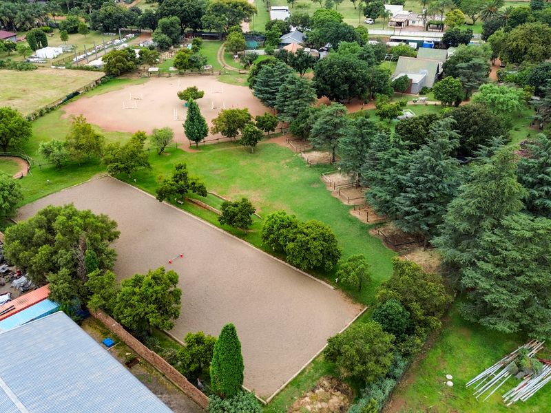 Bidding to start from R3,500,000!! Live Auction!! Farm Property with houses for Sale - Photo 8