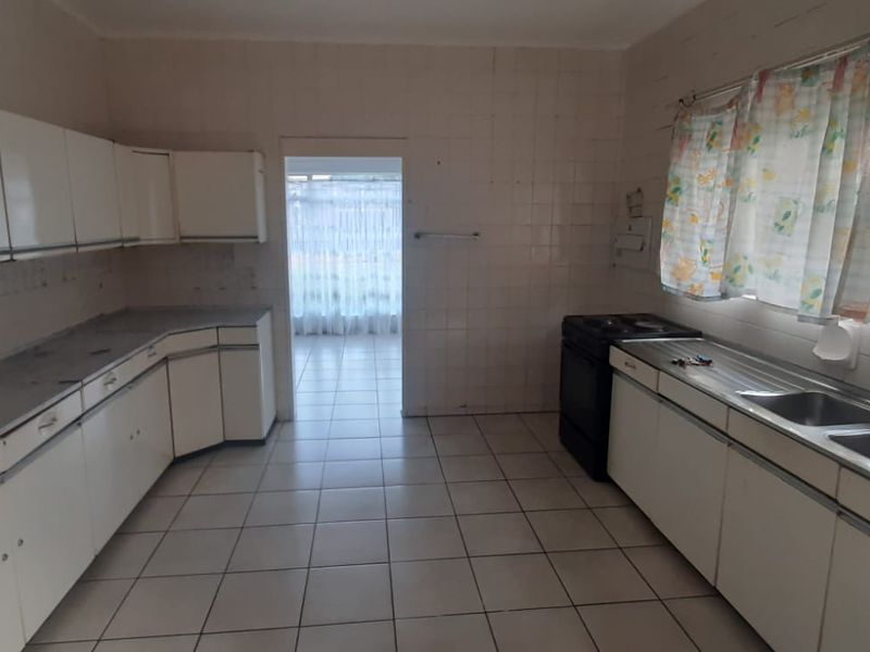 Spacious 2 Bedroom House to Rent in Gezina - Photo 4