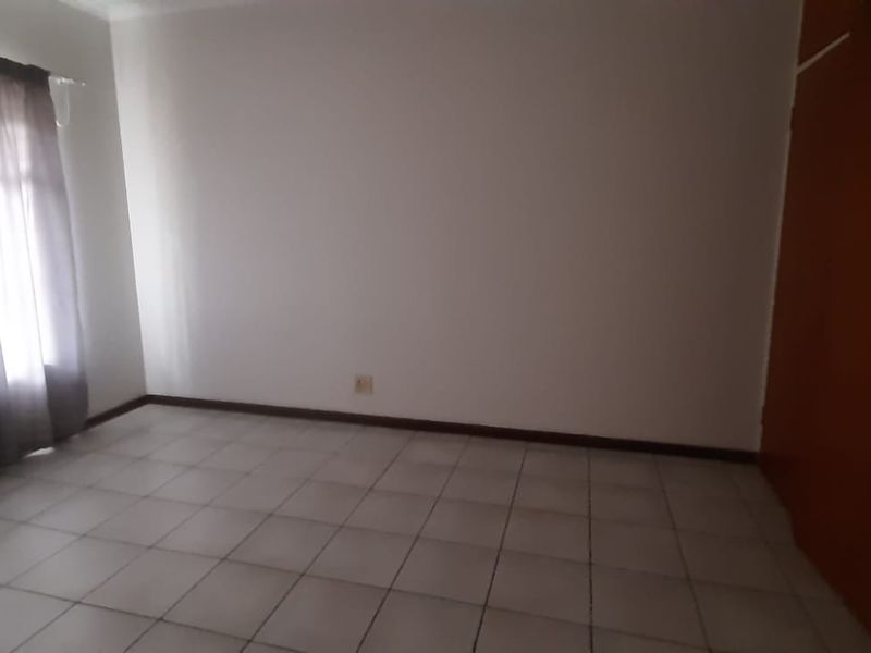 Spacious 2 Bedroom House to Rent in Gezina - Photo 9
