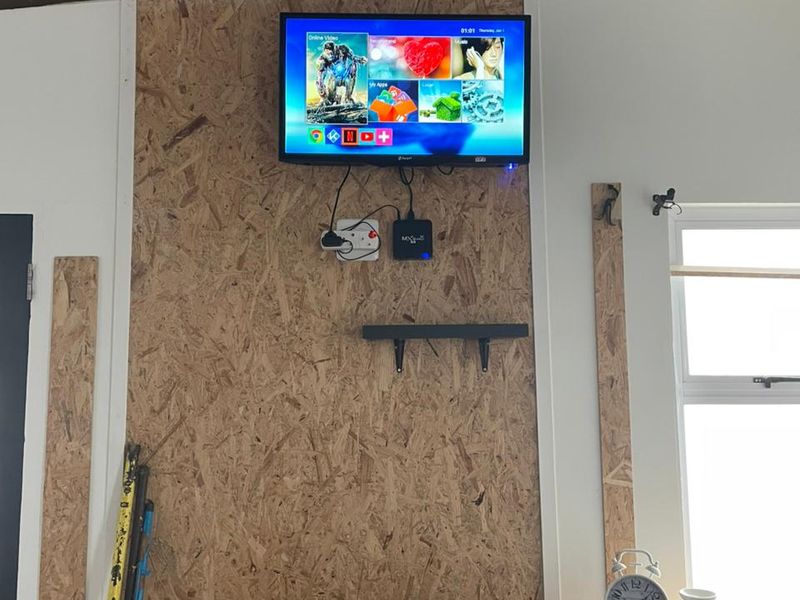 Stylish single-level living with cottage & sea views - Photo 10