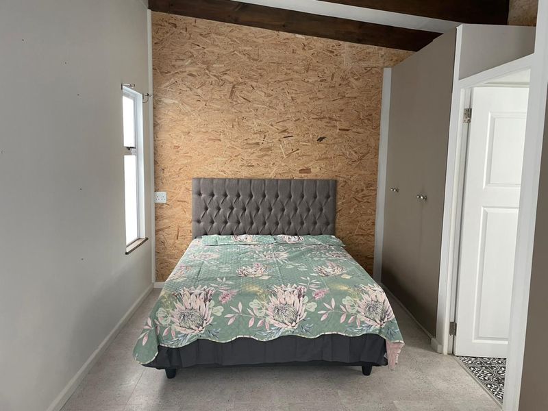 Stylish single-level living with cottage & sea views - Photo 6