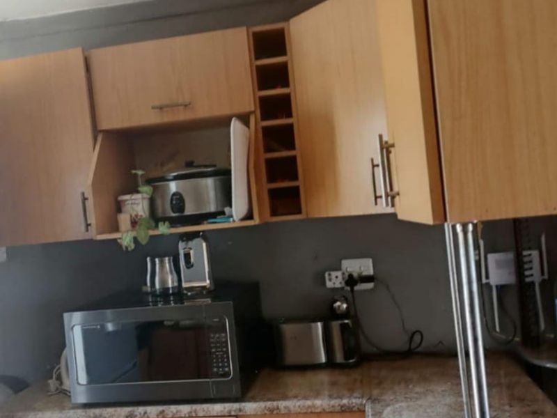 Affordable Fixer Upper with great potential. - Photo 5