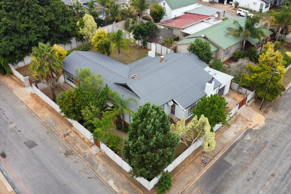 4 Bedroom House for sale in Riversdale - Photo 2