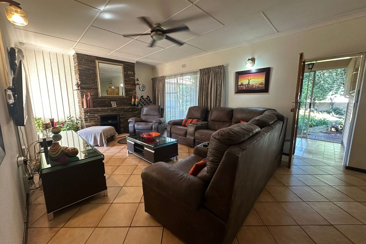 3-Bedroom Family Home with Granny Flat for Sale in Randhart - Photo 5