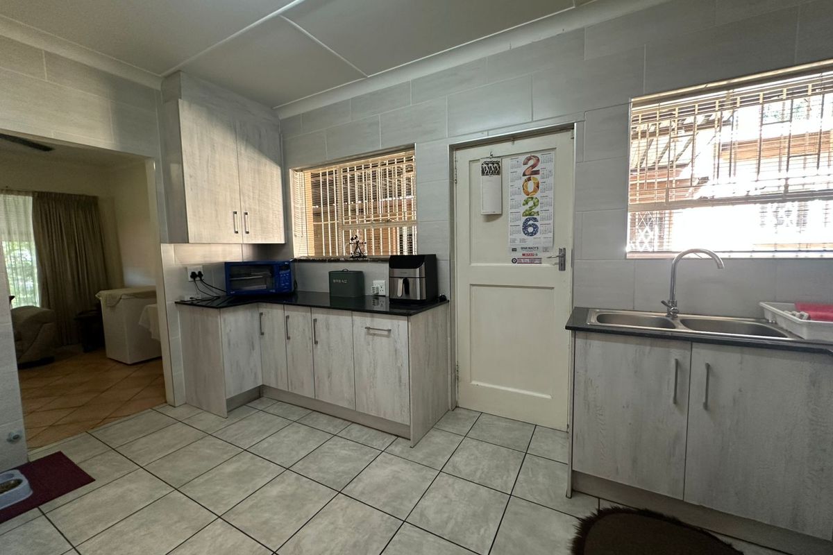 3-Bedroom Family Home with Granny Flat for Sale in Randhart - Photo 3