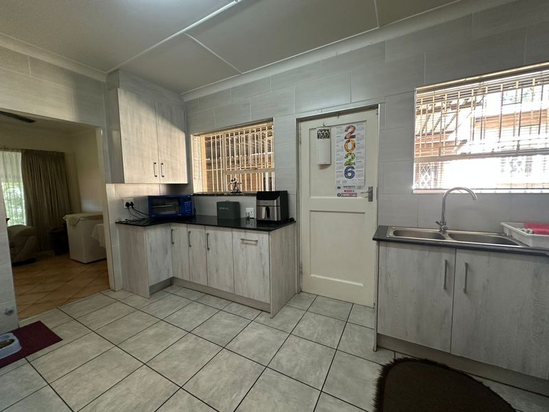 3-Bedroom Family Home with Granny Flat for Sale in Randhart - Photo 3