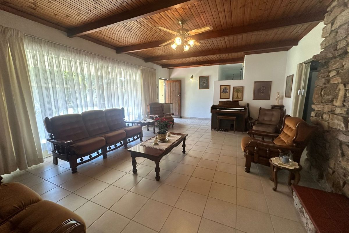 4 Bedroom House for Sale in Randhart - Photo 5