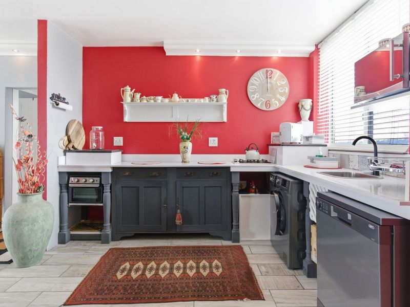 Luxury Non-Distressed Auction in Amanzimtoti - Bidding to start from R700 000 upwards!! - Photo 6