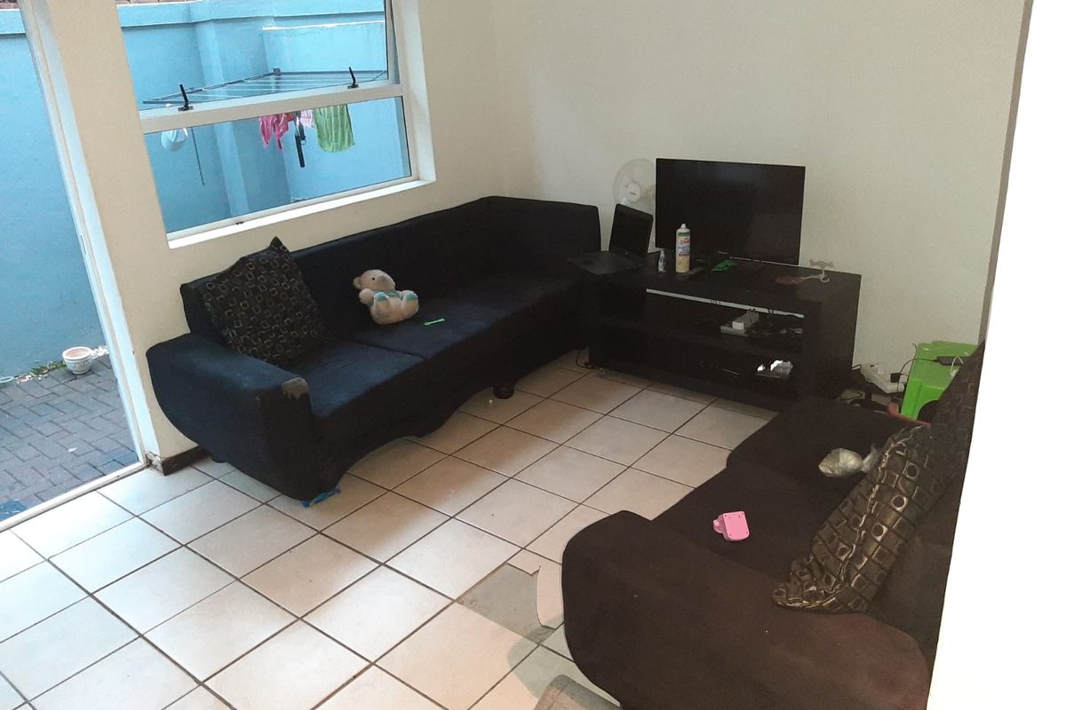 Well Located Duplex in Tranquil Pretoria North Setting - Photo 4