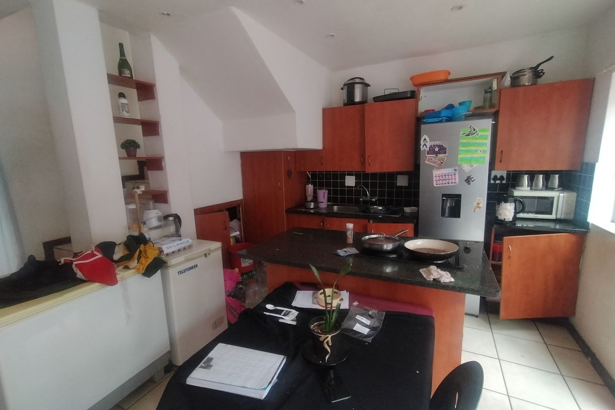 Well Located Duplex in Tranquil Pretoria North Setting - Photo 3