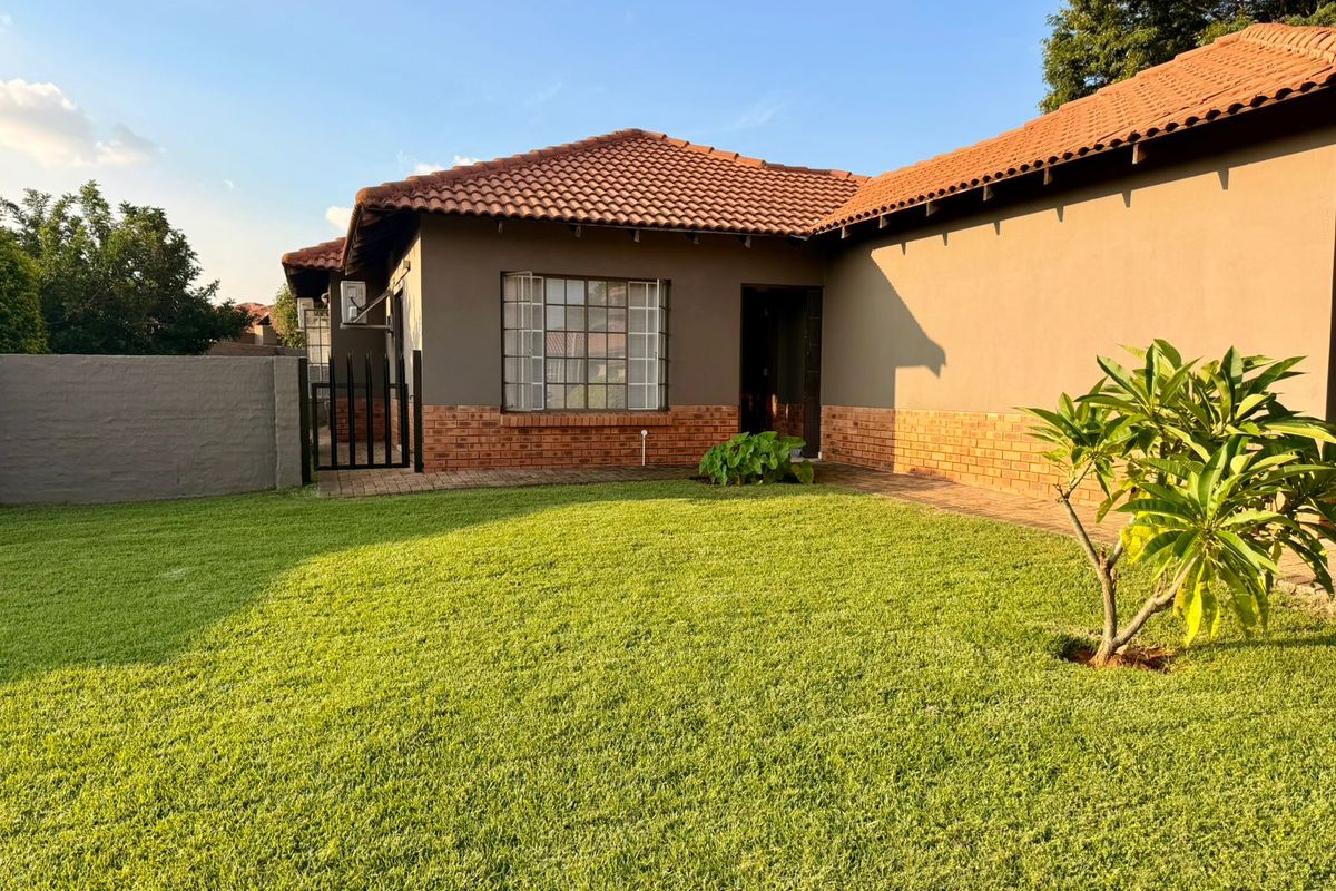 Beautiful Modern House Just for you - Photo 2