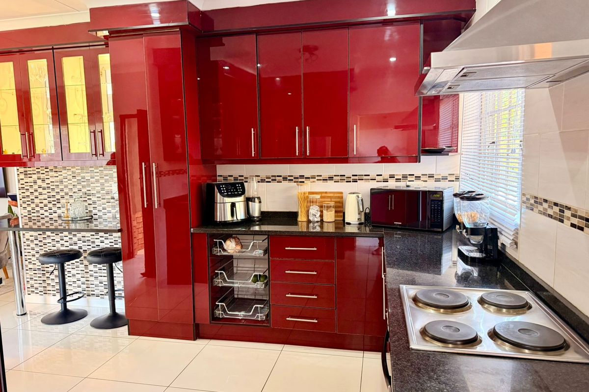 Beautiful Modern House Just for you - Photo 5