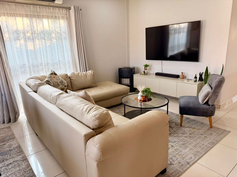 Beautiful Modern House Just for you - Photo 9