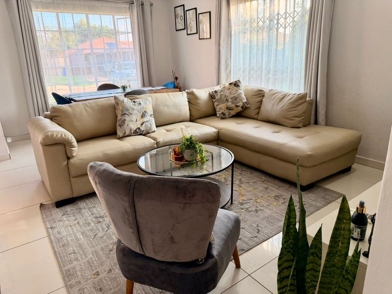 Beautiful Modern House Just for you - Photo 8