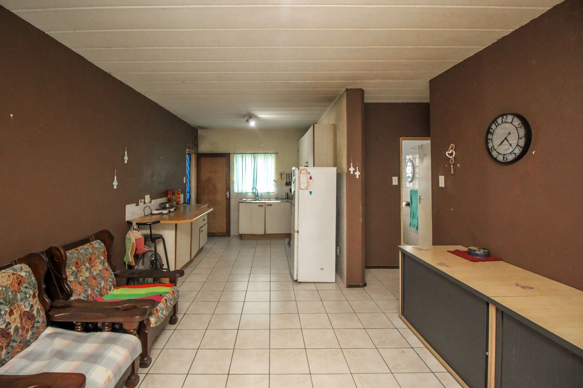 Affordable Opportunity For Sale in Primrose Make It Your Own! - Photo 3