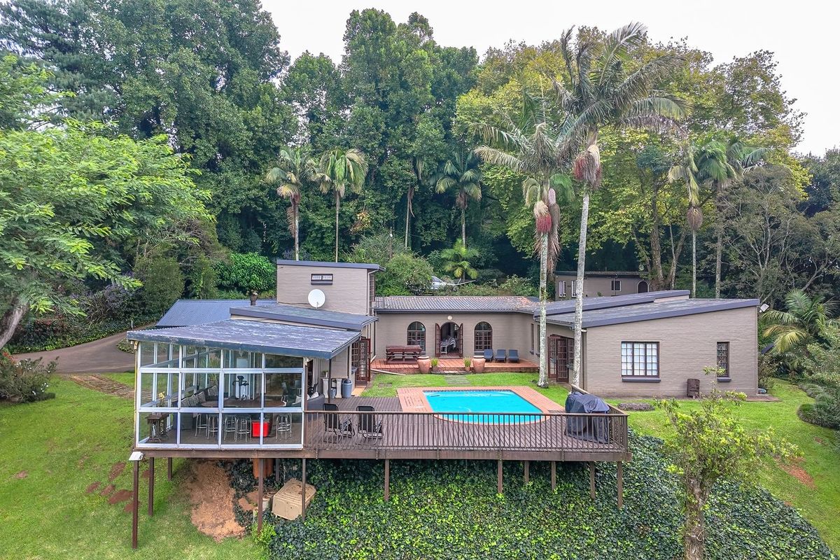 Family home with garden cottage - Photo 3