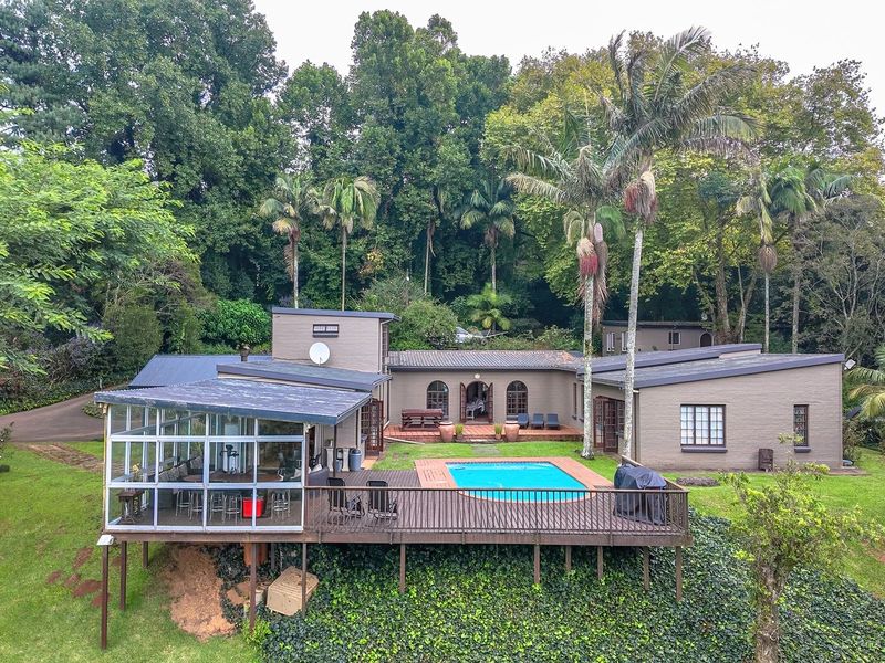 Family home with garden cottage - Photo 3