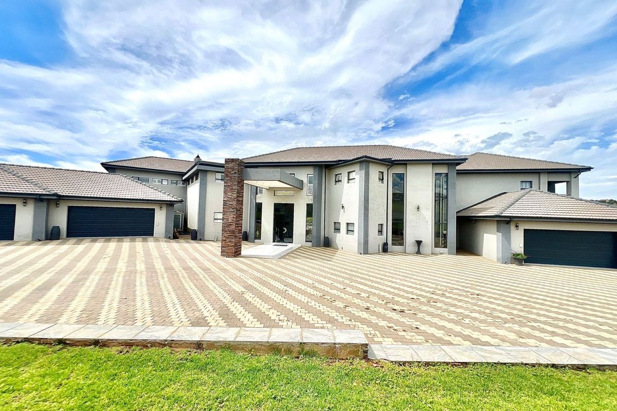 A Private Estate Where Luxury Meets Sustainable Living - Photo 2