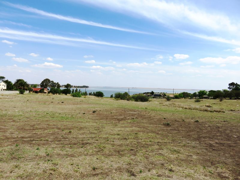 Stand of Land waiting for a designer home build in Oranjeville, Vaal Dam - Photo 5