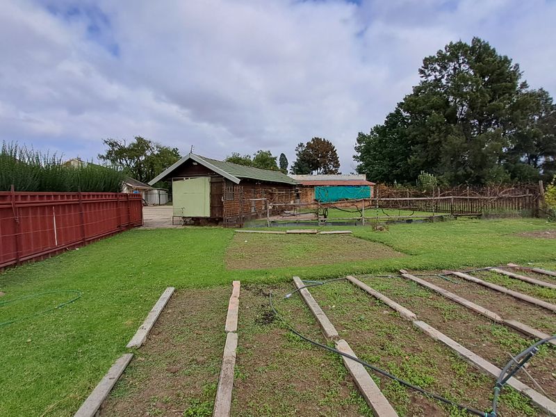 Spacious 1.8 Hectare Smallholding – Endless Potential for Country Living - Photo 5