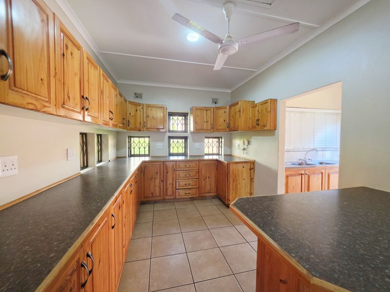 3 Bedroom House to Rent - Photo 4