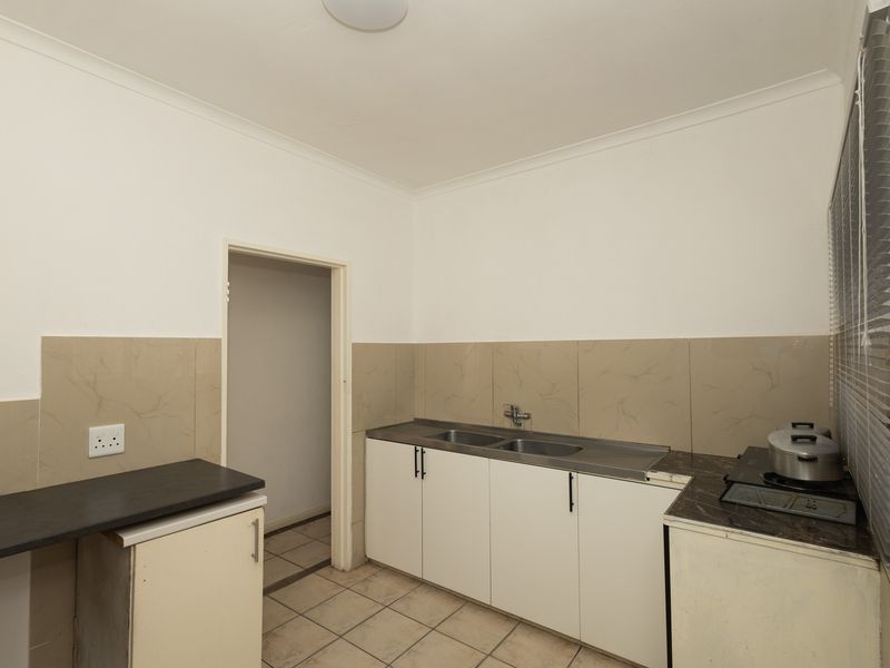 Neat as a Pin! - Photo 9