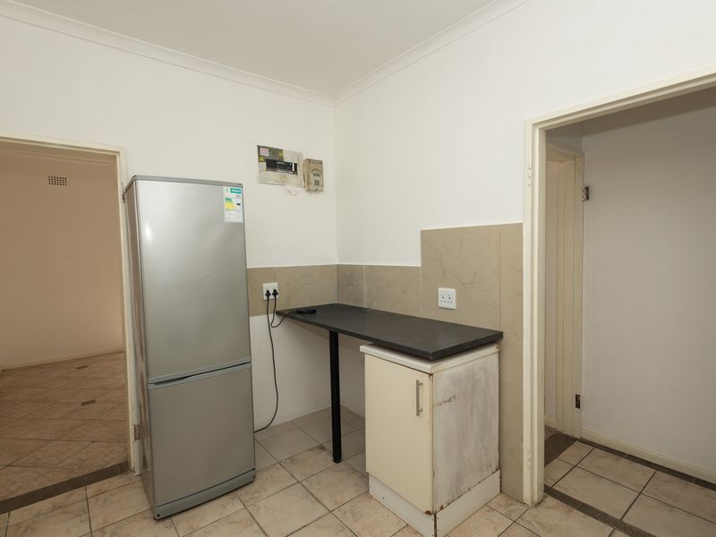 Neat as a Pin! - Photo 8