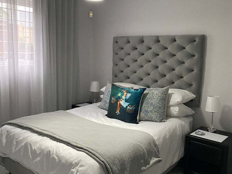 Stunning Fully Furnished Home to Rent in Beacon Bay! - Photo 10