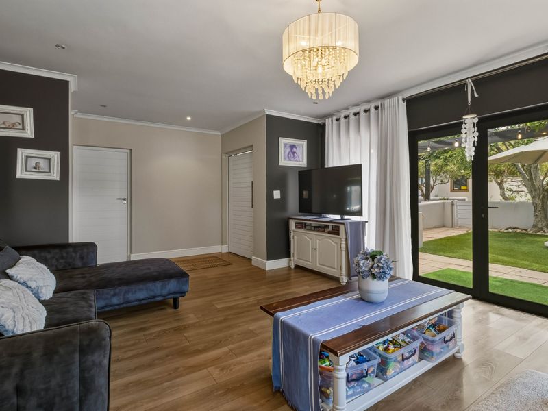 Family Home in Schonenberg Estate—Entertain in Style with Pool & Braai - Photo 5