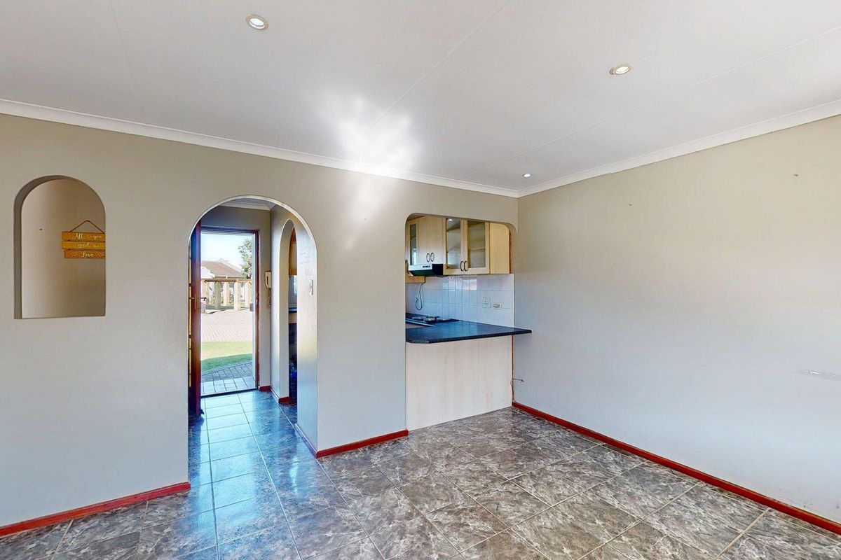 Cozy 2-Bedroom Townhouse in Kabega - Photo 5