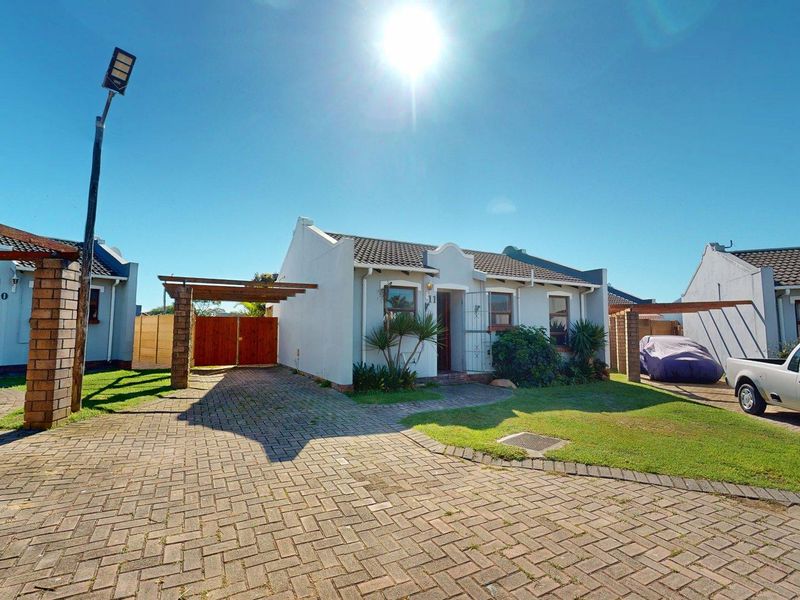 Cozy 2-Bedroom Townhouse in Kabega - Photo 2