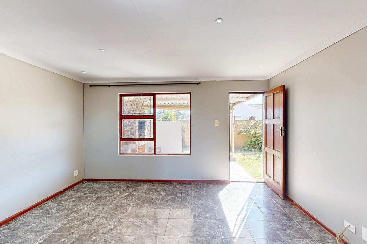 Cozy 2-Bedroom Townhouse in Kabega - Photo 4