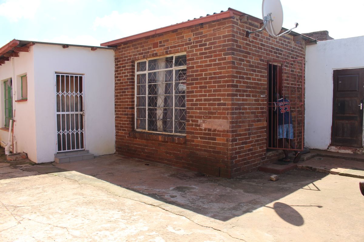 Seller Collecting R 19 200 Monthly In Rrental Income - Photo 2