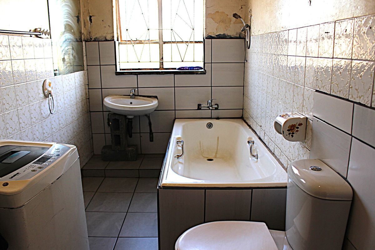 Seller Collecting R 19 200 Monthly In Rrental Income - Photo 4